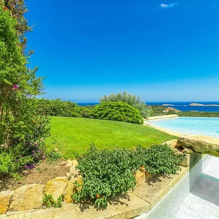 Sleeps 15 Pool Air Con Wifi * Liscia di Vacca