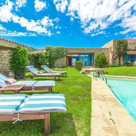 Villa Sleeps 15 Pool Air Con Wifi