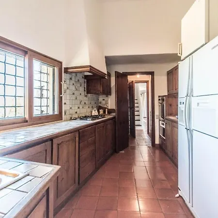 Sleeps 15 Pool Air Con Wifi